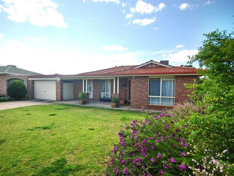 7 Yentoo Drive, Glenfield Park NSW 2650