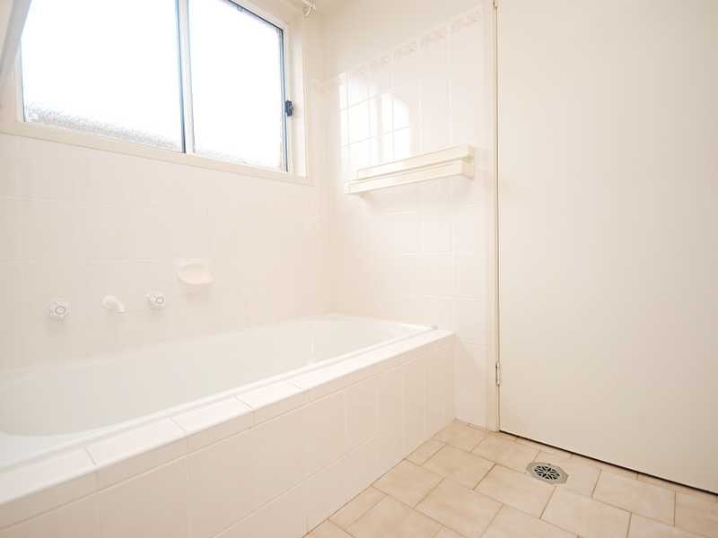 27 Sackville Drive, Forest Hill NSW 2651