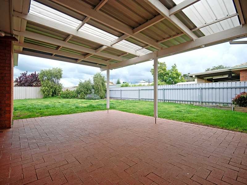 27 Sackville Drive, Forest Hill NSW 2651