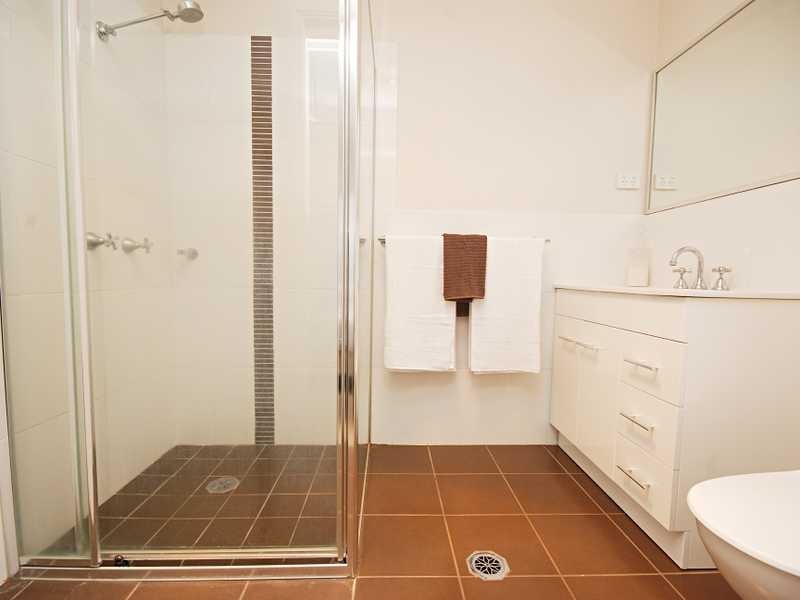 61 Barrima Drive, Glenfield Park NSW 2650
