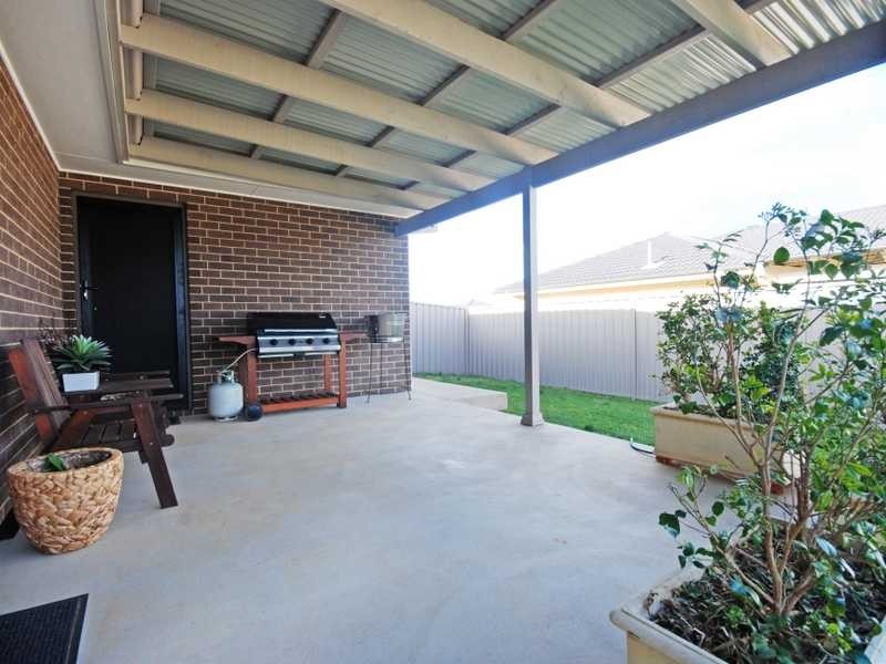 61 Barrima Drive, Glenfield Park NSW 2650