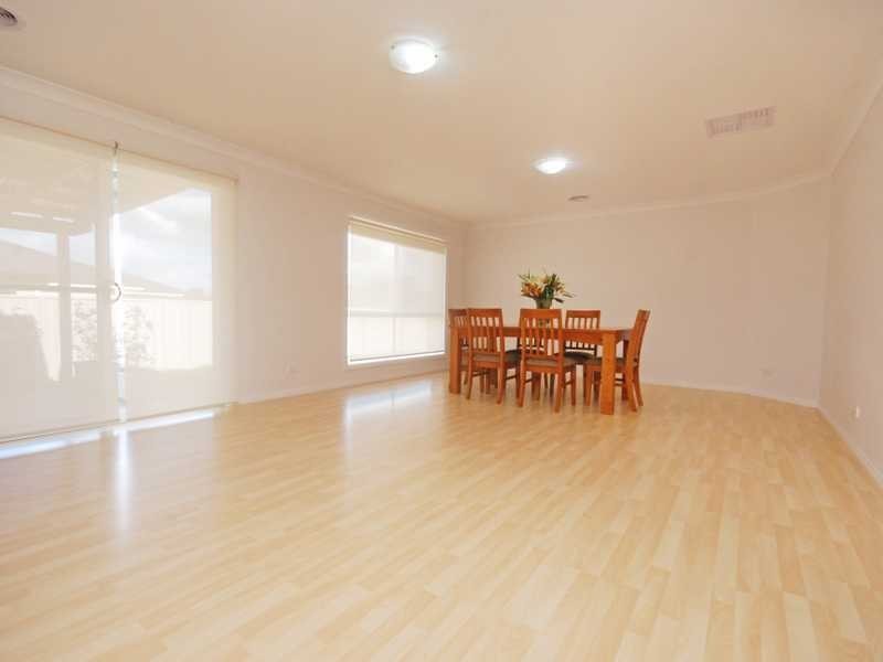 61 Barrima Drive, Glenfield Park NSW 2650