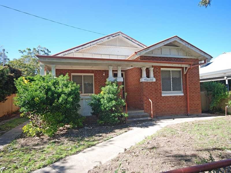 42 Freer Street, Wagga Wagga NSW 2650
