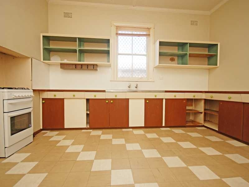 42 Freer Street, Wagga Wagga NSW 2650