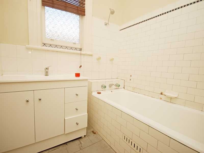42 Freer Street, Wagga Wagga NSW 2650