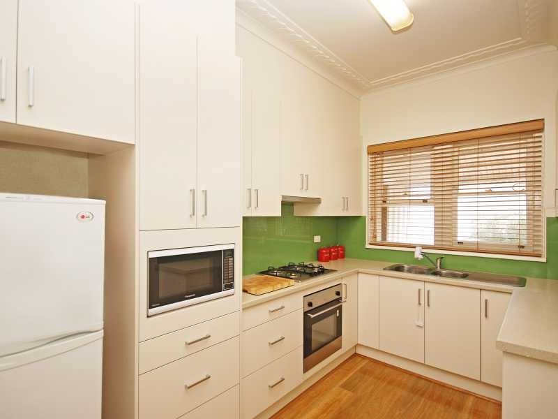 114 Fernleigh Rd, Turvey Park NSW 2650