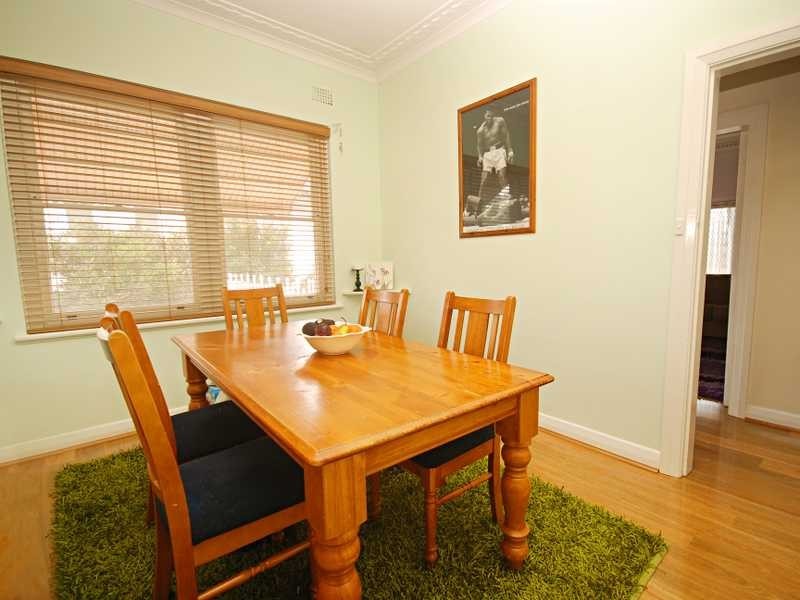 114 Fernleigh Rd, Turvey Park NSW 2650
