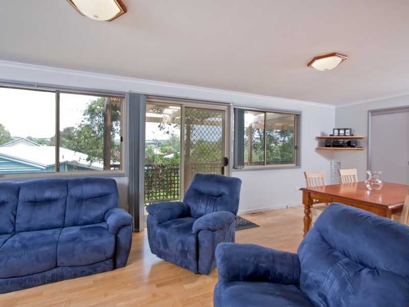 14 Condon Avenue, Mount Austin NSW 2650