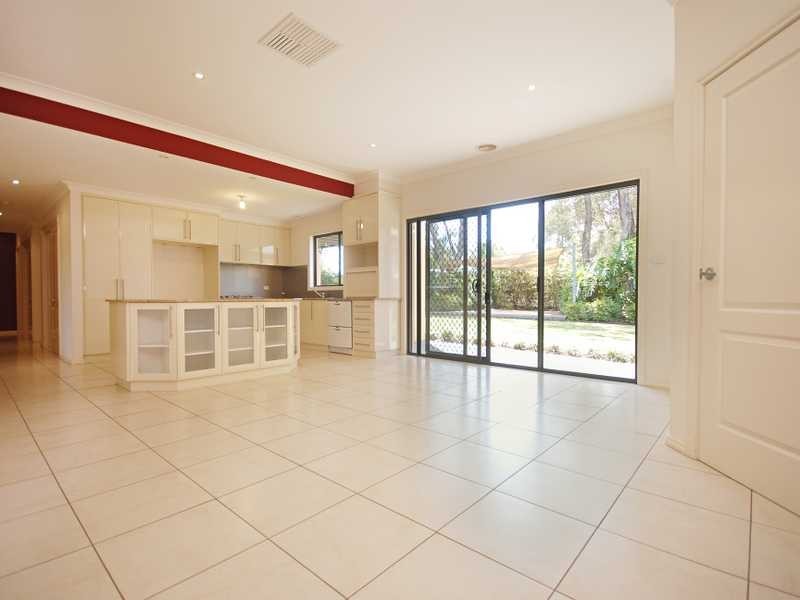 1 Cowabbie Street, Coolamon NSW 2701