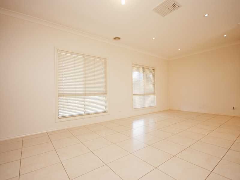 1 Cowabbie Street, Coolamon NSW 2701