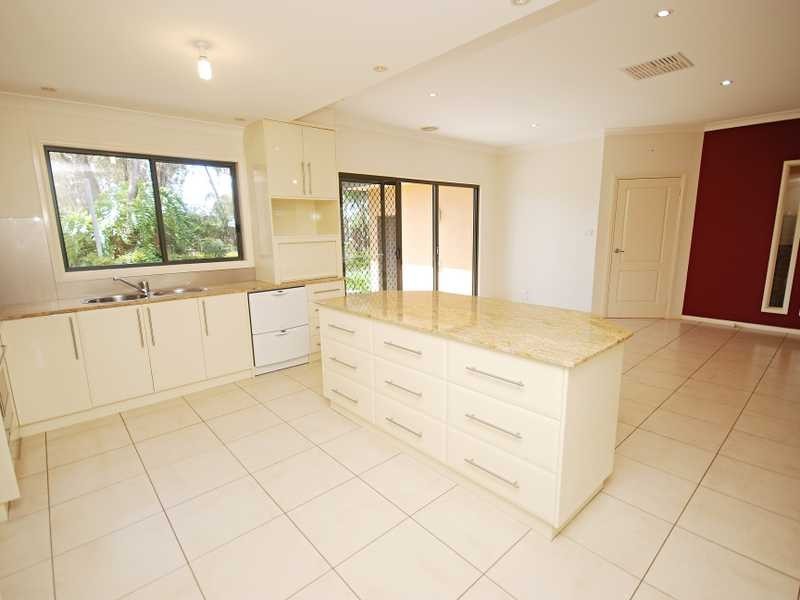 1 Cowabbie Street, Coolamon NSW 2701