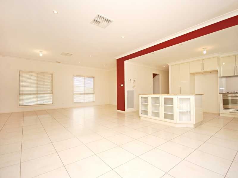 1 Cowabbie Street, Coolamon NSW 2701