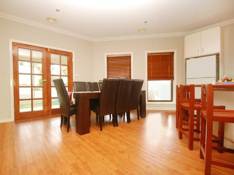 6 Merong Place, Bourkelands NSW 2650