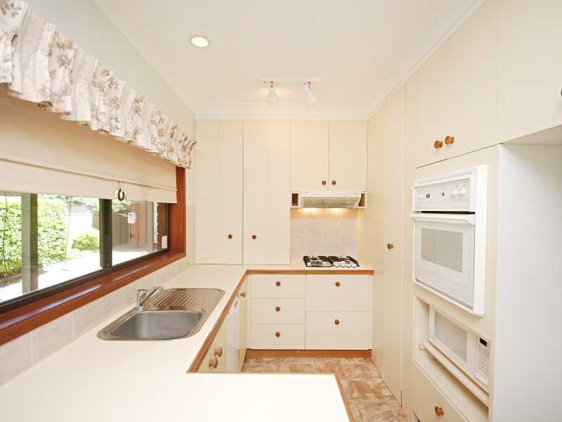 1/2 Brooklyn Drive, Bourkelands NSW 2650