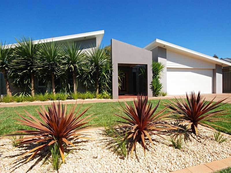 11 Wellington Avenue, Tatton NSW 2650