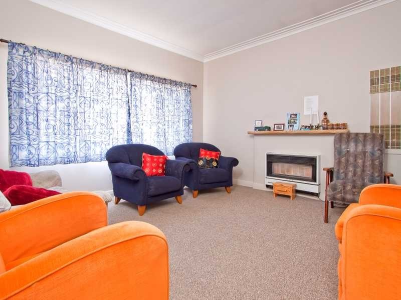 122 Fernleigh Rd, Mount Austin NSW 2650