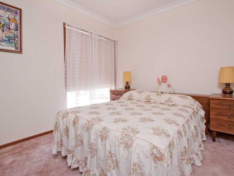 2/2 Brooklyn Drive, Bourkelands NSW 2650