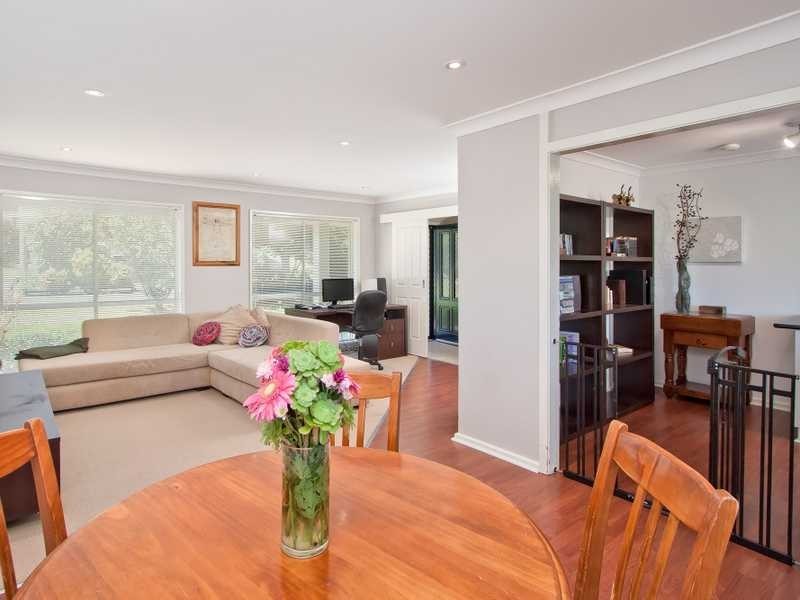 108 Simkin Crescent, Kooringal NSW 2650