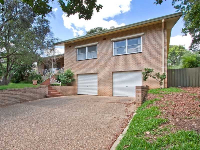 89 Simkin Cres, Kooringal NSW 2650