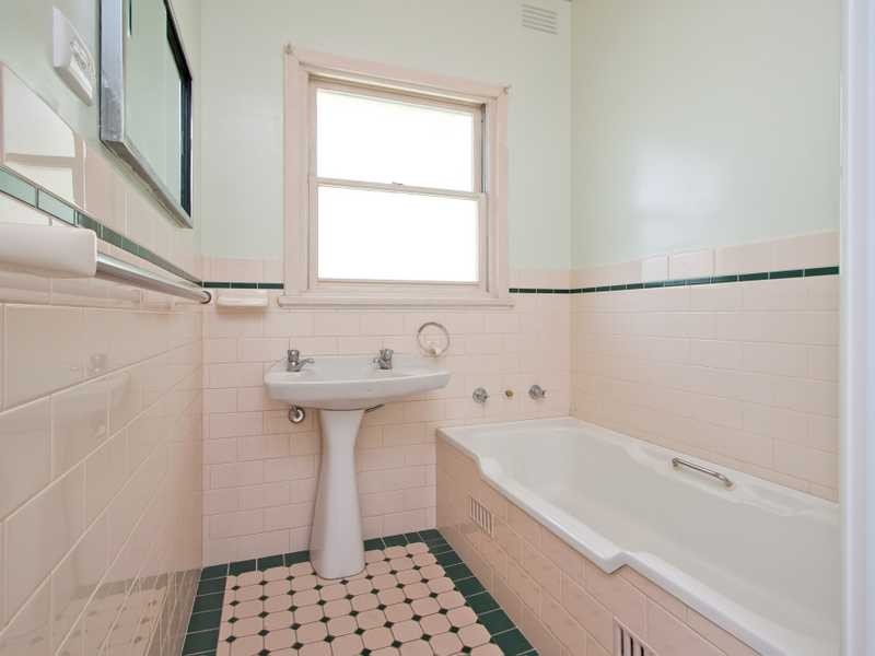 89 Simkin Cres, Kooringal NSW 2650