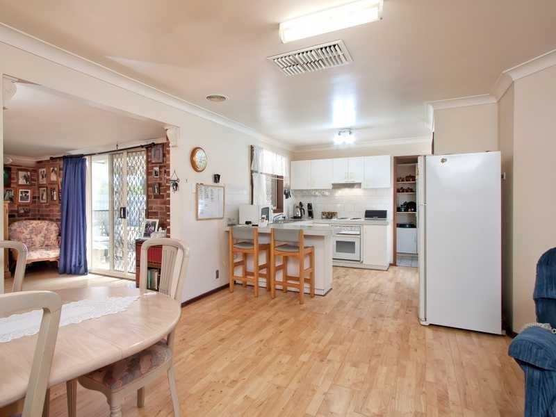 14 Yentoo Drive, Glenfield Park NSW 2650