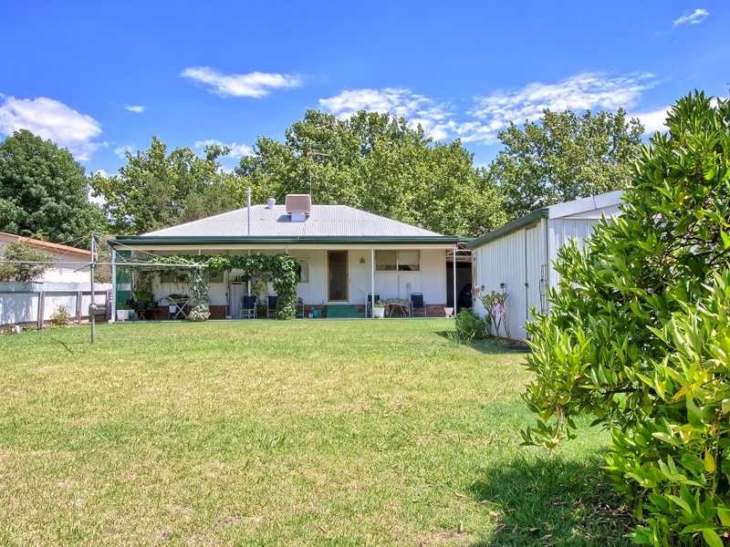 125 Grove Street, Kooringal NSW 2650