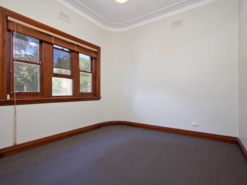8 Little Best Street, Wagga Wagga NSW 2650