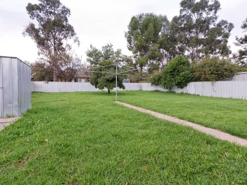 19 Adams Street, Ashmont NSW 2650