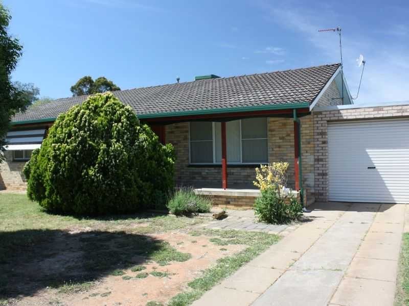 218 Fernleigh Rd, Ashmont NSW 2650