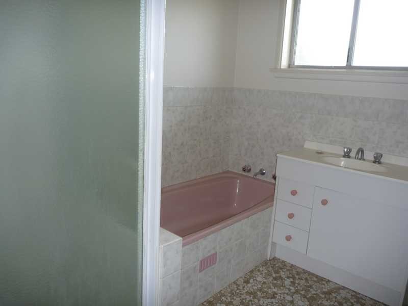 218 Fernleigh Rd, Ashmont NSW 2650