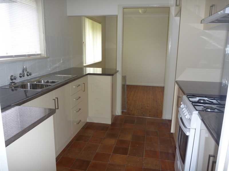 218 Fernleigh Rd, Ashmont NSW 2650