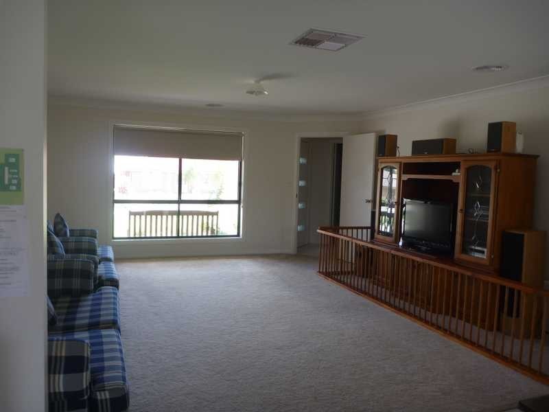 60 Grinton Avenue, Ashmont NSW 2650