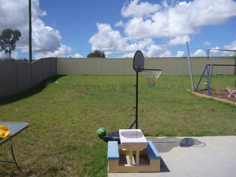 60 Grinton Avenue, Ashmont NSW 2650