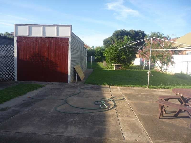 16 Darlow Street, Wagga Wagga NSW 2650