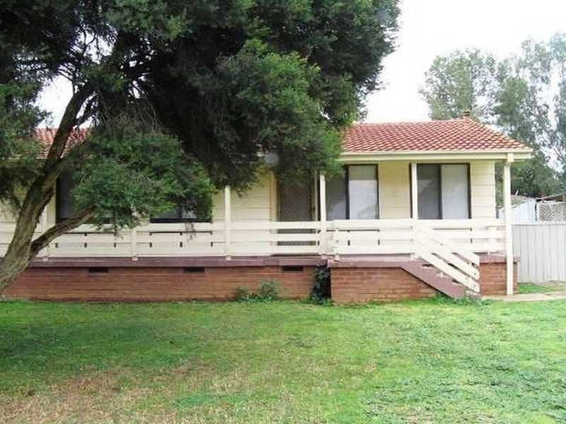 19 Adams Street, Wagga Wagga NSW 2650