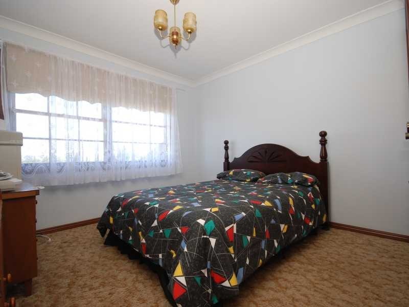 19 Henwood Avenue, Kooringal NSW 2650