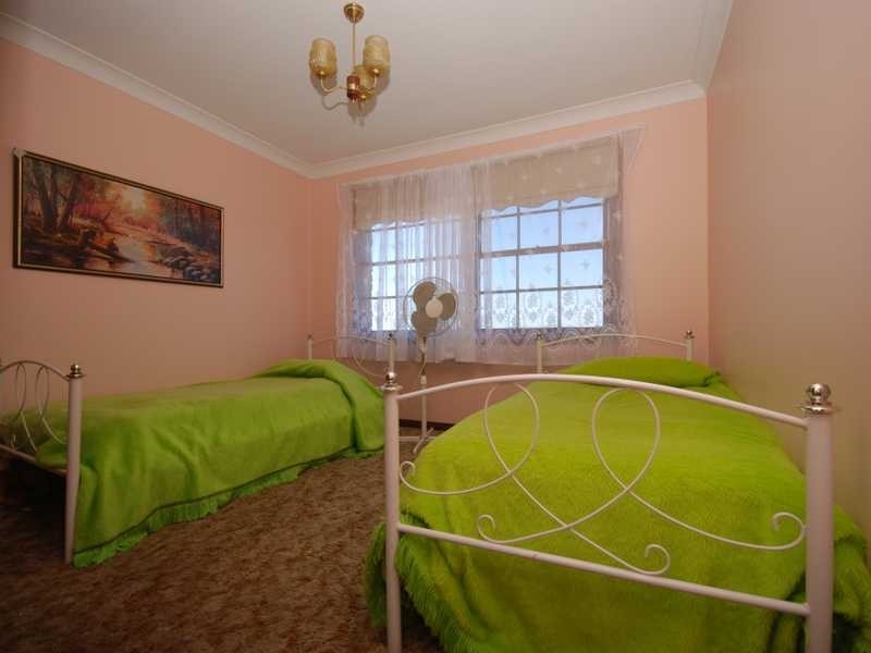 19 Henwood Avenue, Kooringal NSW 2650