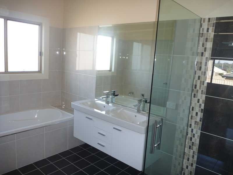 6 Hamersley Place, Tatton NSW 2650