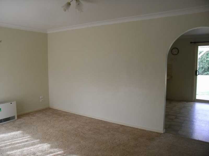 72 Dalman Parkway, Glenfield Park NSW 2650