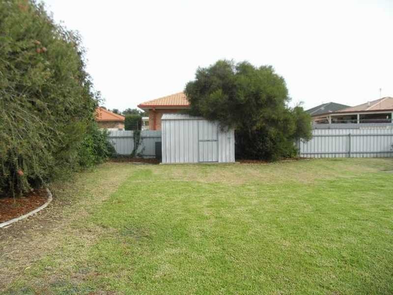 72 Dalman Parkway, Glenfield Park NSW 2650