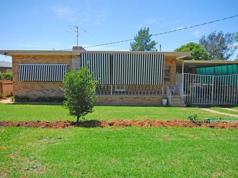 75 Grove Street, Kooringal NSW 2650