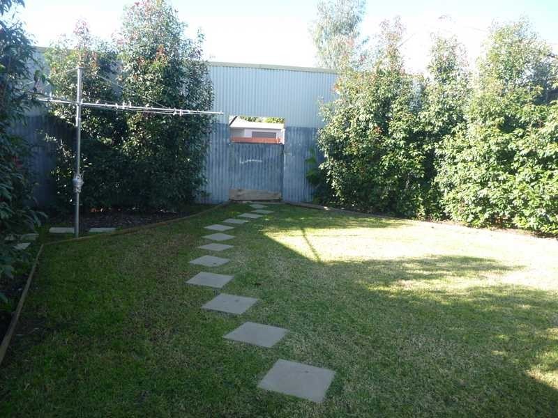 7 Oates Avenue, Wagga Wagga NSW 2650