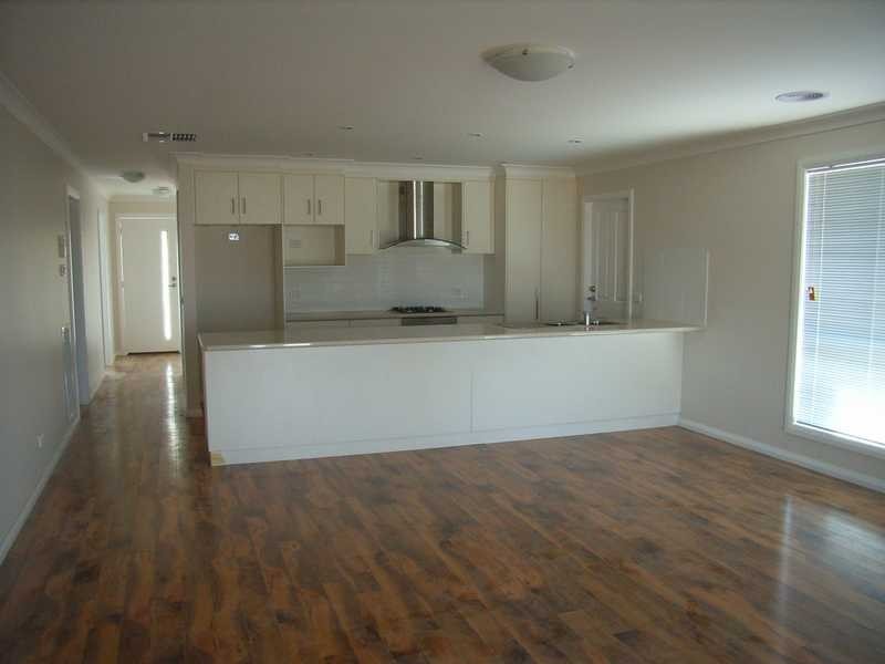 13 Mirrul Street, Glenfield Park NSW 2650