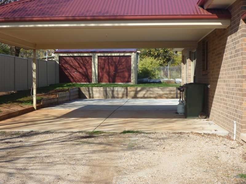 3 Stinson Street, Coolamon NSW 2701