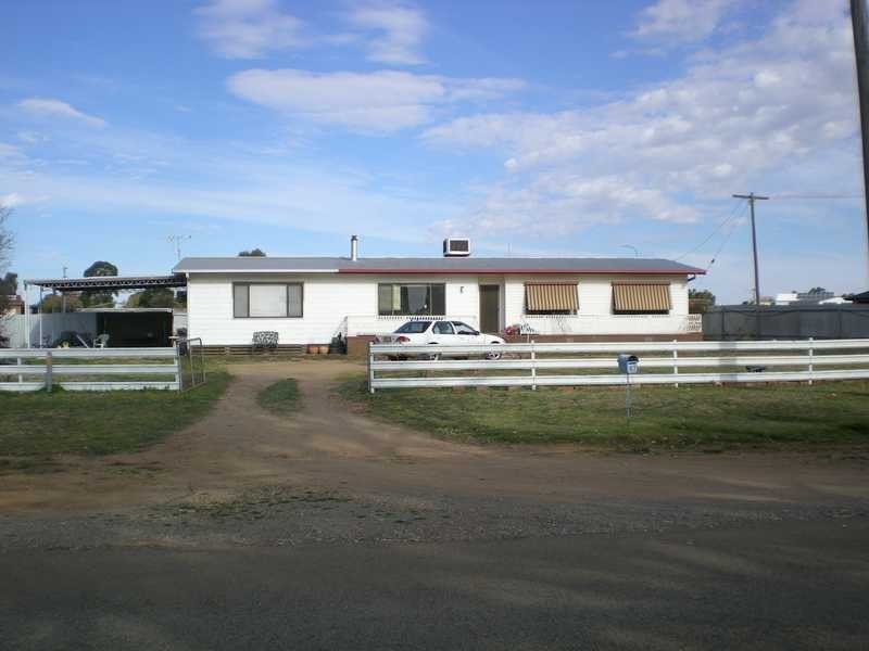 67 Stinson Street, Coolamon NSW 2701