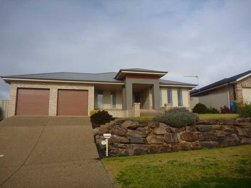 56 Yarrawah Crescent, Bourkelands NSW 2650