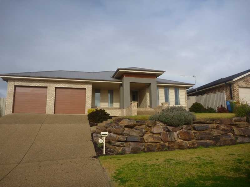 56 Yarrawah Crescent, Bourkelands NSW 2650