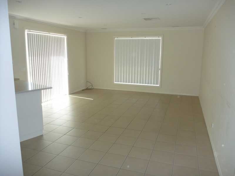 1/7 Kimberley Drive, Wagga Wagga NSW 2650