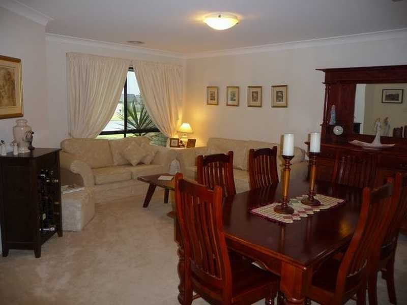 96 Yentoo Drive, Glenfield Park NSW 2650