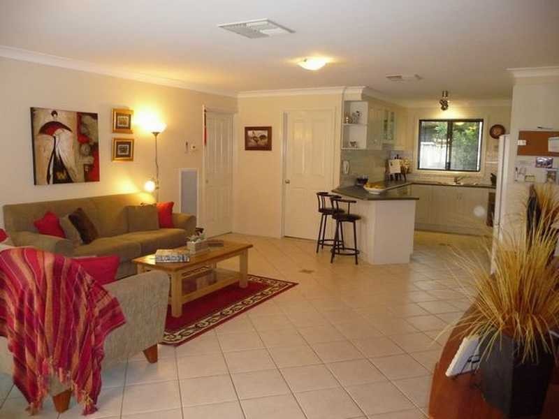 96 Yentoo Drive, Glenfield Park NSW 2650